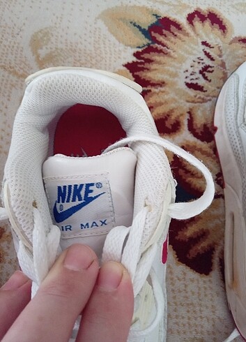 32 Beden beyaz Renk Nike air orijinal ayakkabı 