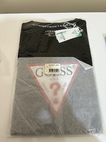Guess tshirt
