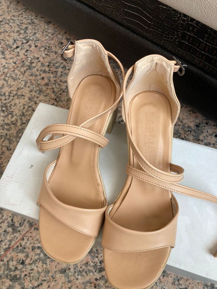 Bej Minimalist Kadın Blok Topuklu Sandalet - Görsel 4