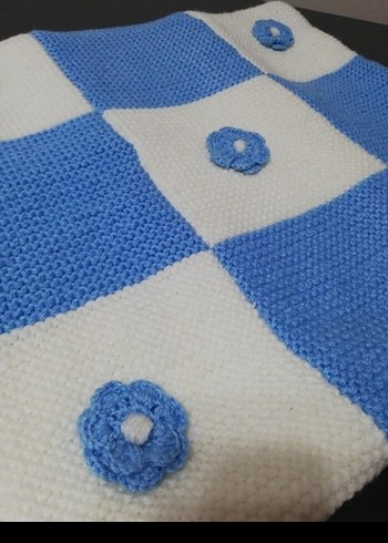 Mavi Beyaz Kareli Örgü Bebek Battaniyesi - Görsel 2