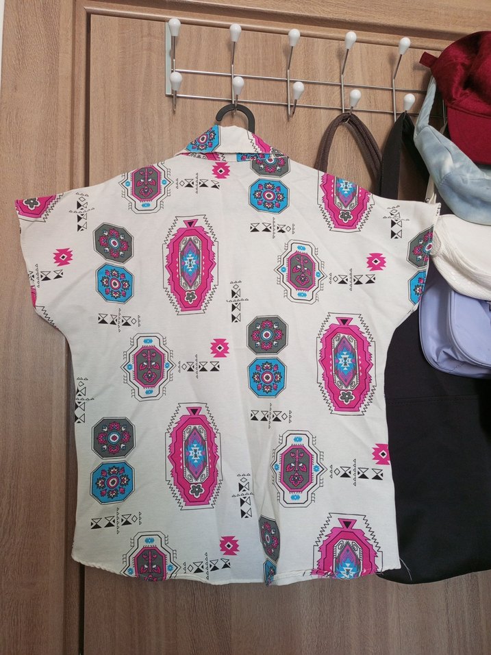 Renkli Bohem Desenli Kısa Kollu Gömlek - Görsel 4