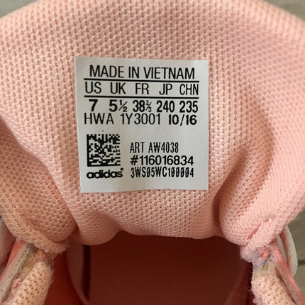 Adidas çok iyi durumda
