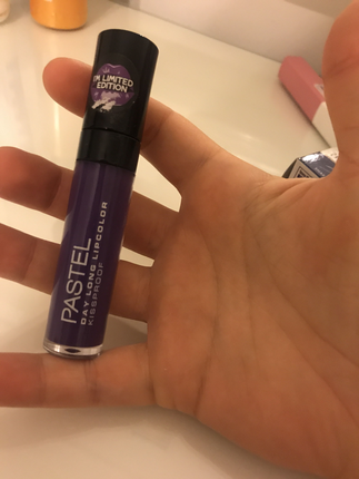 Pastel likit mat ruj