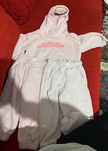Pembe Kapüşonlu Bebek Kız Takımı