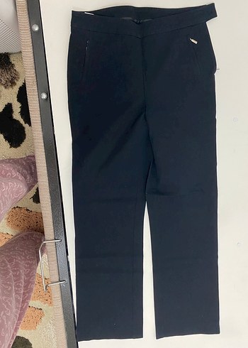 m Beden Kadın Siyah Kumaş Kemerli Pantolon