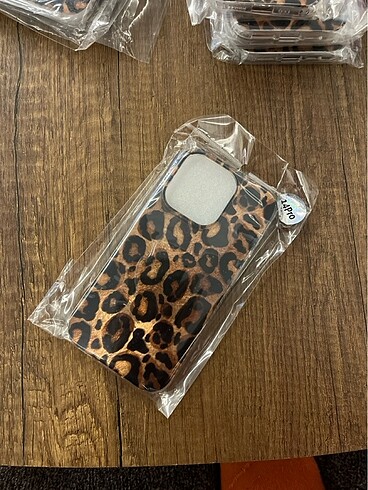 iPhone 14 pro uyumlu leopar kılıf