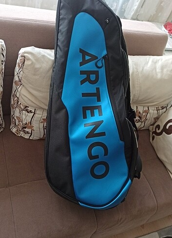 Tenis çantası 