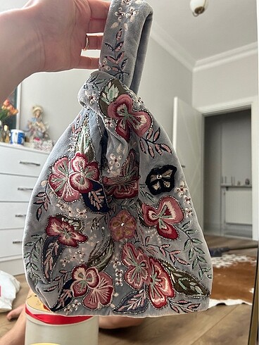 Zara Zara kadife poşet çanta