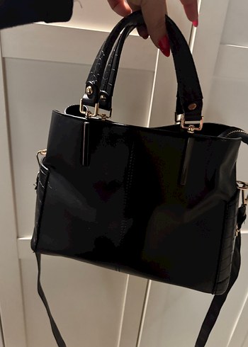 Siyah Deri Yılan Desenli Tokalı Kadın Çanta - Görsel 3