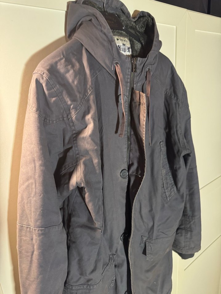 Gri Kapüşonlu Düğmeli Erkek Kaban - Görsel 4