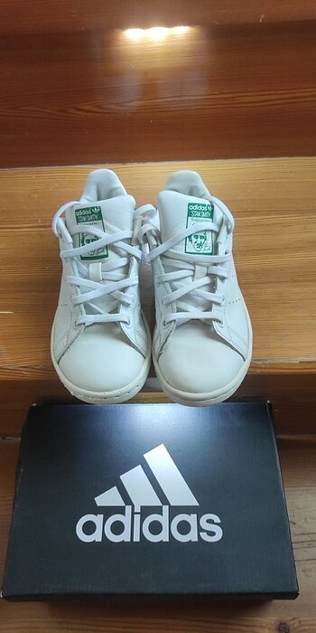 Adidas spor ayakkabı