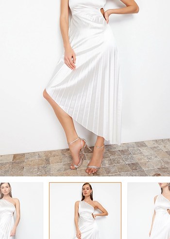 Beyaz Straplez Piliseli Uzun Elbise - Görsel 3