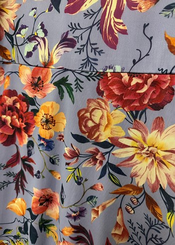 Mor Çiçekli Fırfırlı Midi Elbise - Görsel 2