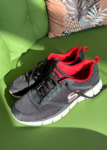 Skechers 44