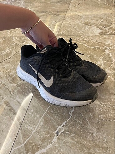 39 Beden Nike spor ayakkabı