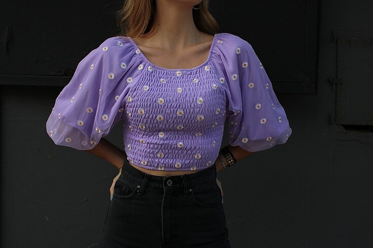 Diğer Papatya desenli lila crop