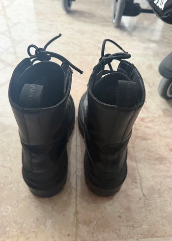 39 Beden siyah Renk Calvin klein orj 39 no 2024-2025 sezon bot