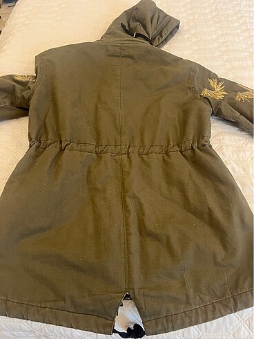 İpekyol 36 yazıyor 34-36-38 uyumlu pul işlemeli parka. Az ve tem - Görsel 7