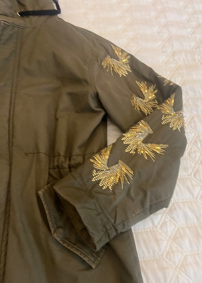 İpekyol 36 yazıyor 34-36-38 uyumlu pul işlemeli parka. Az ve tem - Görsel 4