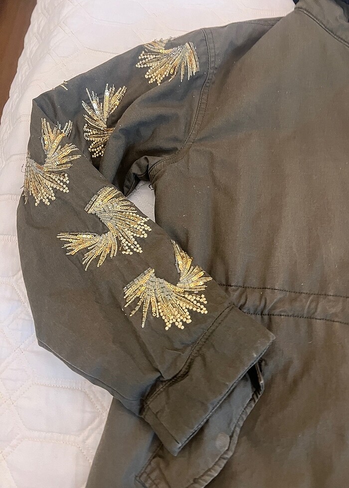 İpekyol 36 yazıyor 34-36-38 uyumlu pul işlemeli parka. Az ve tem - Görsel 3