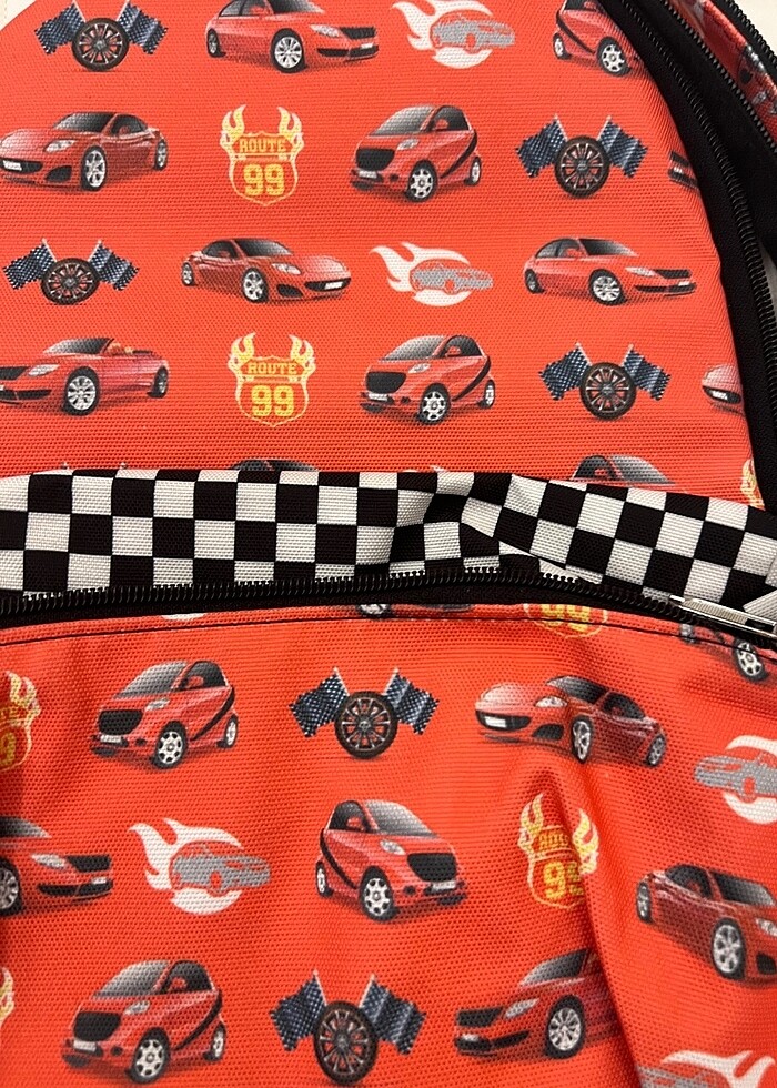 Boynerden Ümit marka lisanslı orj ilkokul çantası, az ve temiz k - Görsel 4