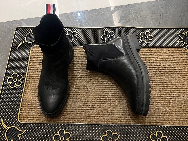 Tommy hilfiger marka orjinal 39 no deri bot, az ve temiz kullan
