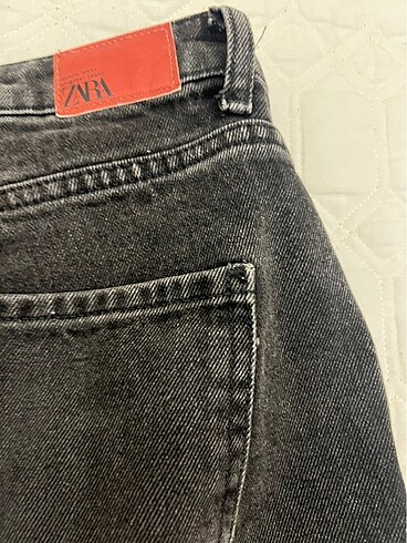 Zara Zara marka orj 36 beden mom jeans, yüksek bel. Birkaç kez temiz