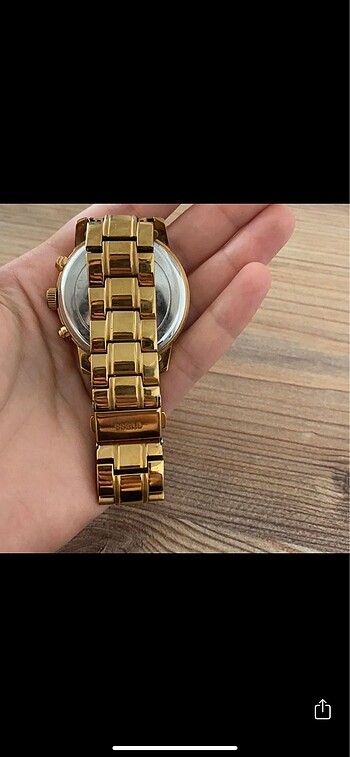Beden altın Renk Guess GUW0330l2 modeli saat