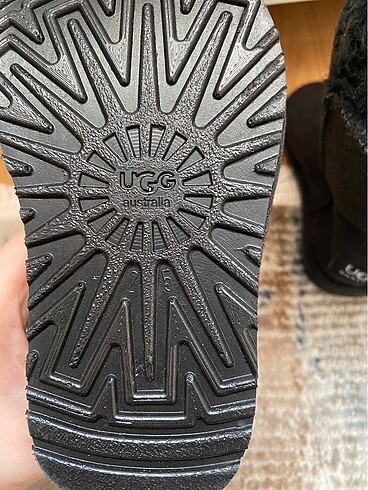 25 Beden siyah Renk Çocuk ugg