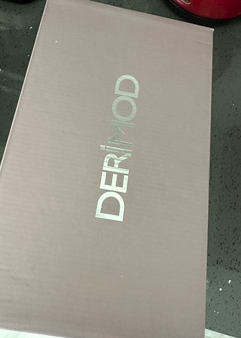 Derimod Çok Renkli Yılan Desenli Topuklu Ayakkabı