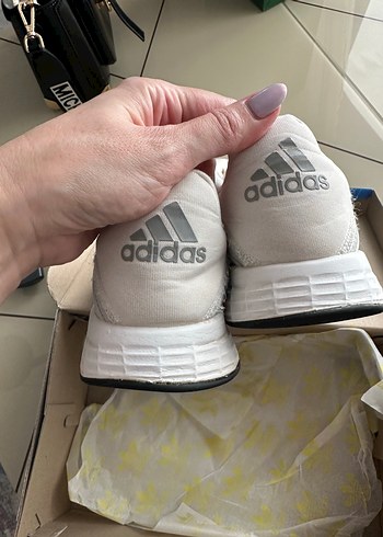 40,5 Beden Adidas Kadın Beyaz Gri Spor Ayakkabı
