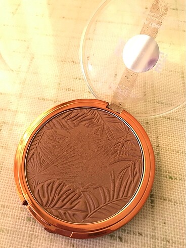 Beden Loreal bronzlar