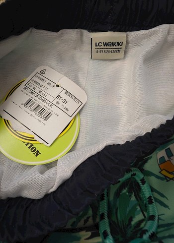 Erkek Çocuk Renkli Deniz Şortu - Görsel 2