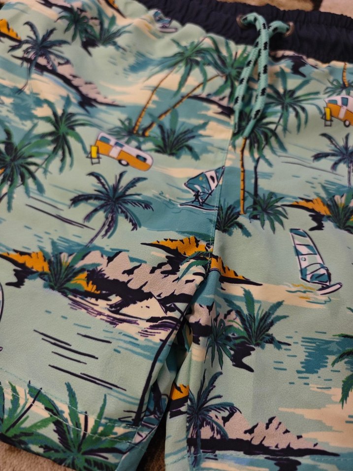 Erkek Çocuk Renkli Deniz Şortu - Görsel 3