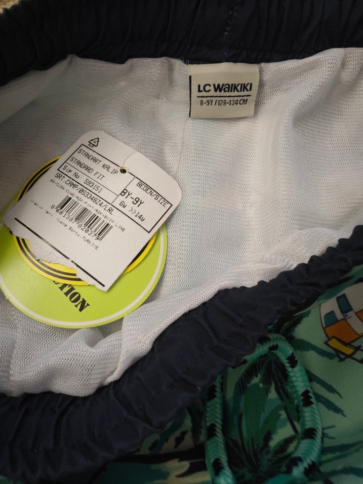 Erkek Çocuk Renkli Deniz Şortu - Görsel 2