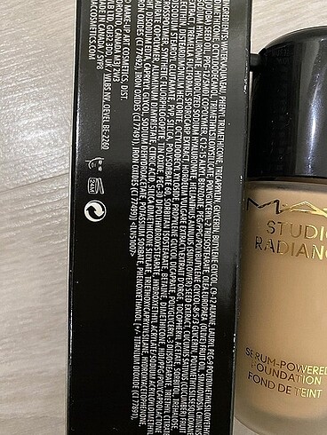 Beden MAC STUDIO RADIANCE SERUM FONDÖTEN