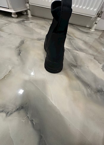 Zara 41 numara bot yepyeni bi kere giyildi tertemiz - Görsel 4