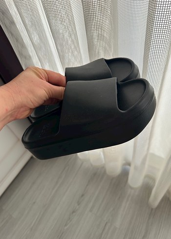 Zara Siyah Platform Topuklu Kadın Terlik - Görsel 4