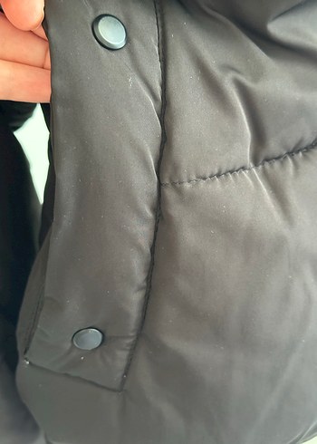 Pullbear Siyah Düğmeli Kadın Mont - Görsel 3