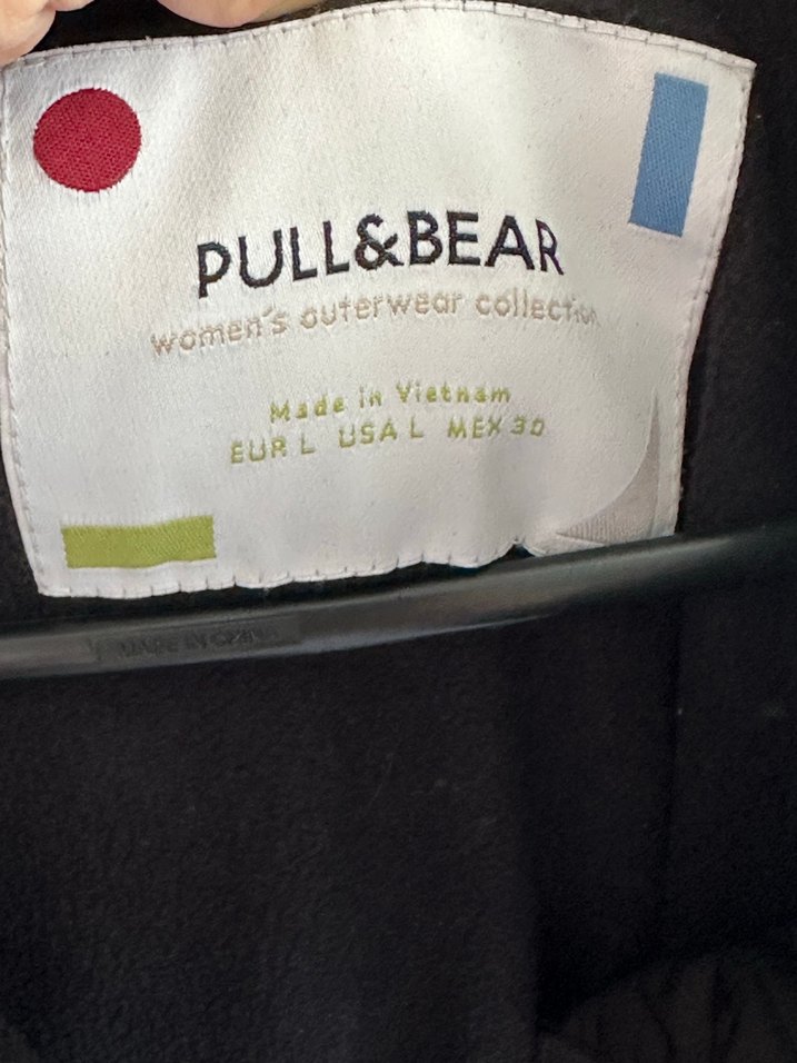 Pullbear Siyah Düğmeli Kadın Mont - Görsel 2