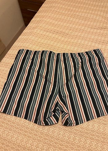 Çizgili Pilili Kadın Mini Şort - Görsel 3