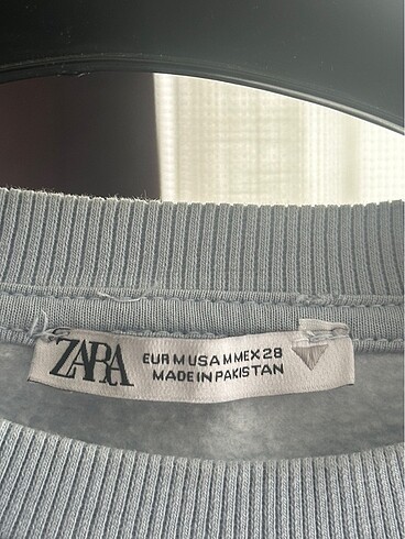 m Beden mavi Renk Orjinal Zara M beden crop yepyeni hiç kullanılmadı