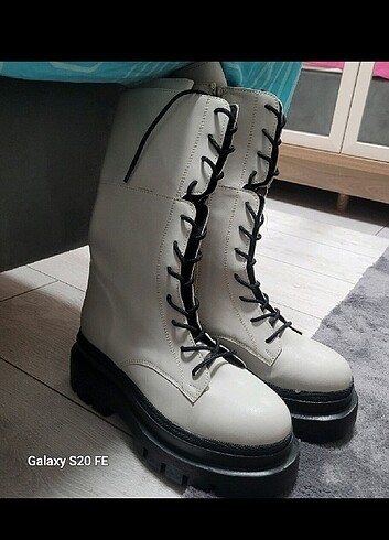 Uzun kadın bot - Görsel 2