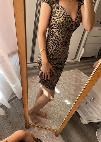 Leopar Desenli V Yaka Midi Elbise - Görsel 3