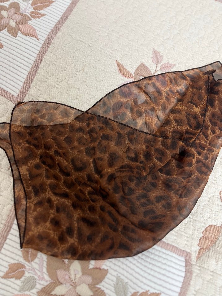 Kahverengi leopar Kadın Şal - Görsel 2