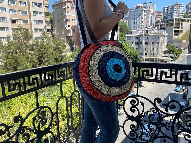 Nazar boncuklu çanta