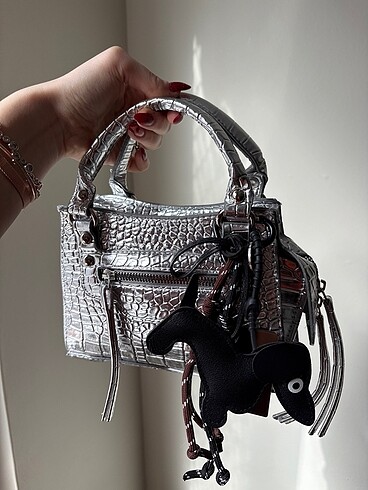 Zara Manuka model gümüş çanta
