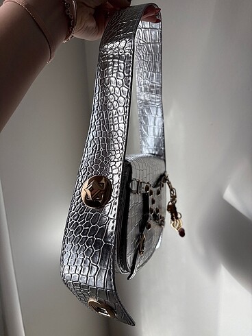 Zara Manc model gümüş