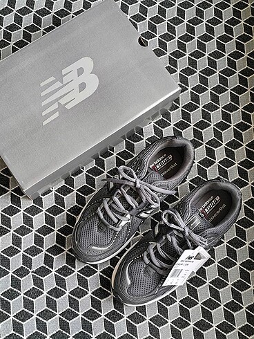 New Balance NEW BALANCE 1906