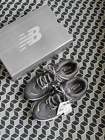 44 Beden NEW BALANCE 1906